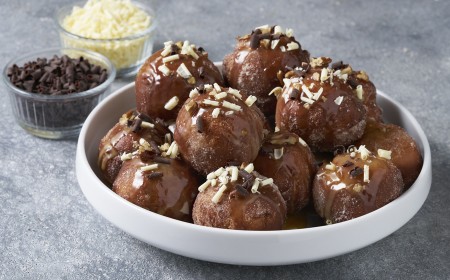 Cinnamon Pecan Chocolate Donut Bites