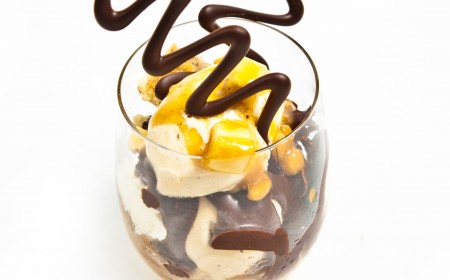 Chocolate and banana sundae