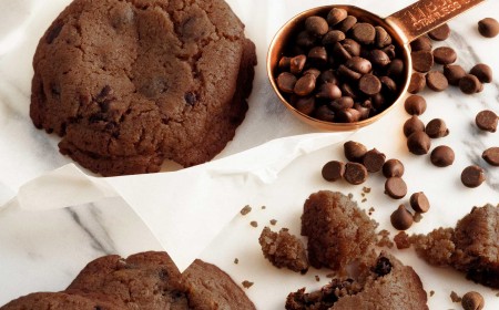 Chip cookies van donkere chocolade