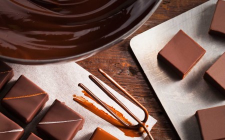 Ganache al cioccolato fondente per rivestimenti