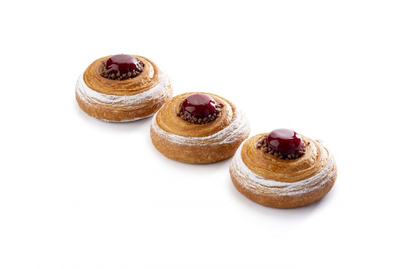 Pastry roll with Montseny cherry