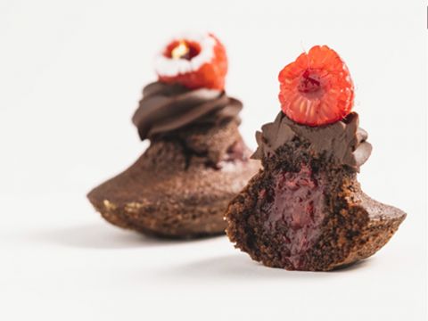Demonstration video<span>Chocolate and Raspberry Madeleines</span>