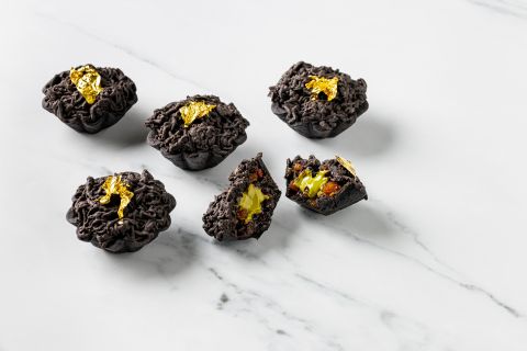 Demonstration video<span>Chocolate and Praline Noir Mince Pies</span>