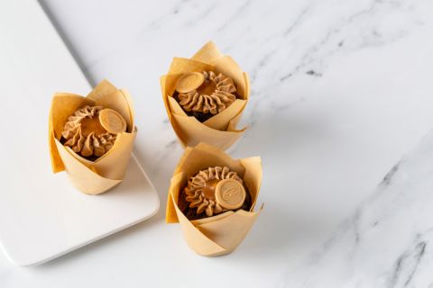 How to Make Muffin Liners out of Parchment Paper (with Video