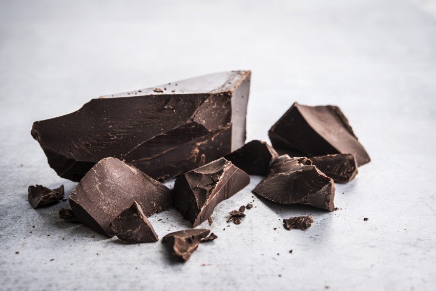 Dark chocolate with mild cocoa intensity and reduced fatbloom risk