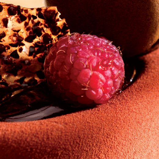 Kumabo chocolate mousse and raspberry pastry
