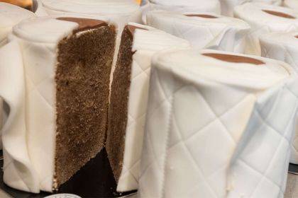 Kuchen im Toilettenpapier-Stil