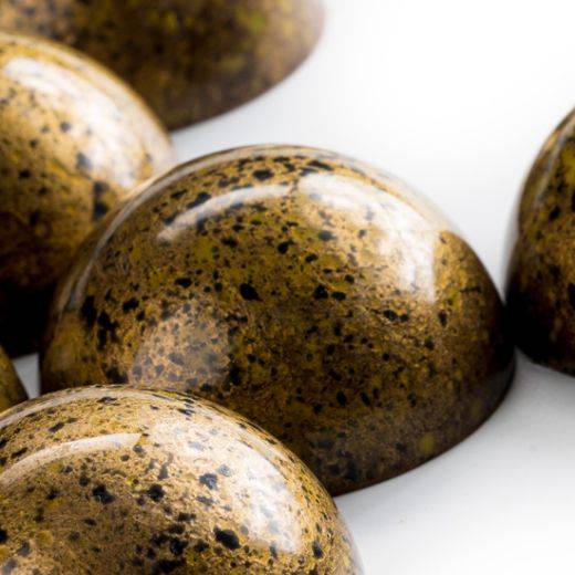 Mango, vanilla and tamarind bonbon