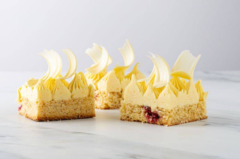 White Chocolate, Cranberry and Clementine Slice