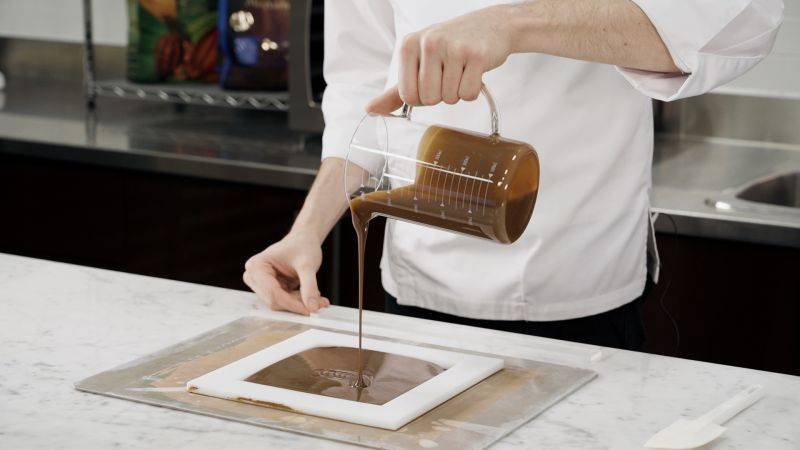 Framed Fillings: Casting the Filling