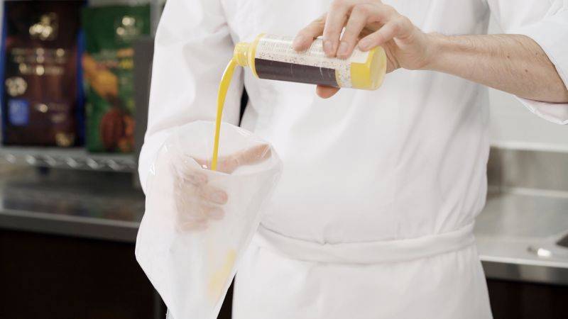 Using Colored Cocoa Butter: Types of Colors