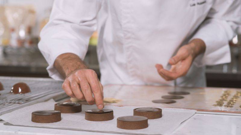 濃厚チョコレートのタルト