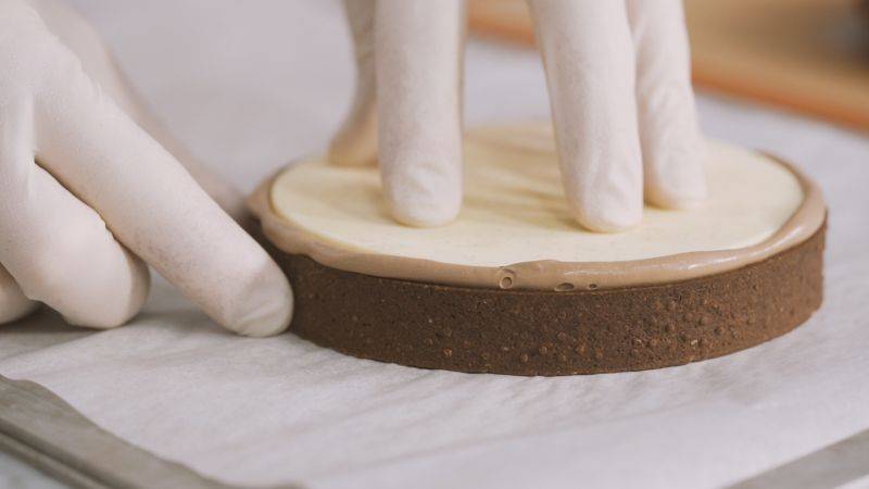 Crunchy Pecan and Vanilla Tarts