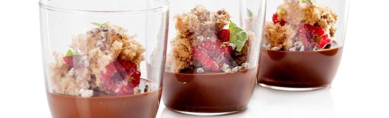 Vasito de Chocolate, Avellanas y Frambuesas