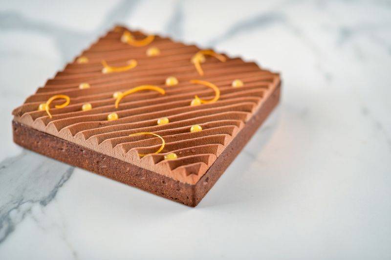 Orange and intense chocolate tart