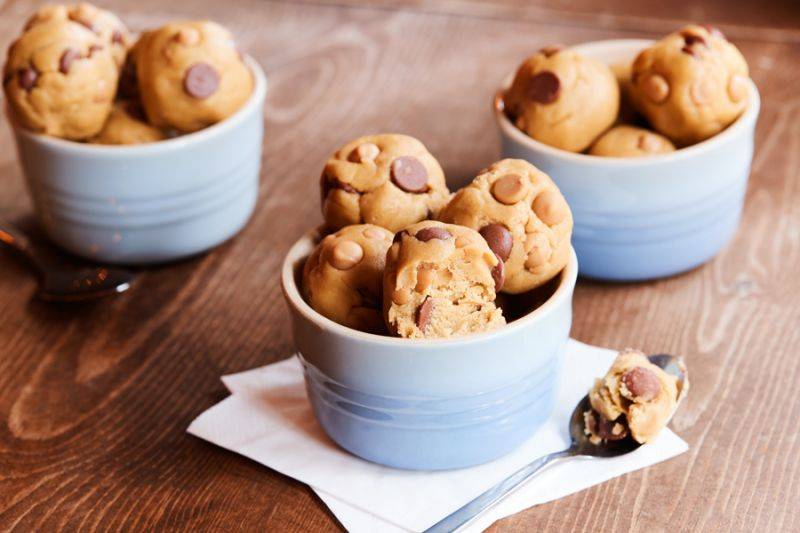No-bake Golden Choc Chip Cookie Dough Bites