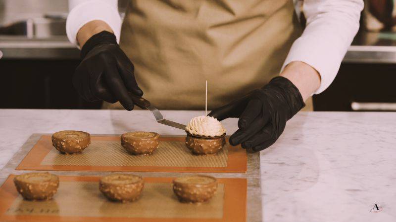 Pear Necessities Petits Gâteaux
