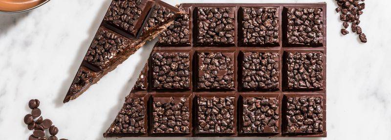 Dark chocolate meringue