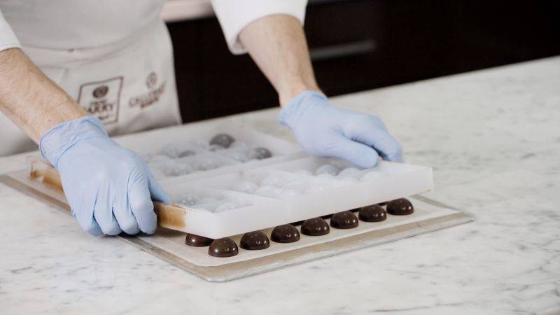Molded Bonbons: Unmolding the Finished Product