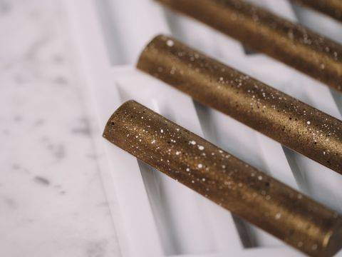 Demonstration video<span>Crispy Praline Molded Bars</span>