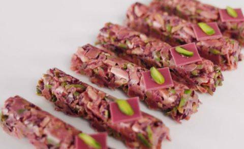 Demonstration video<span>Ruby Chocolate Rochers</span>