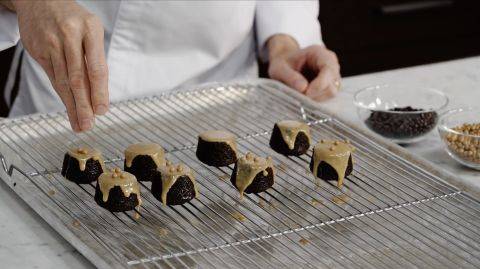Stout Spice Cakes