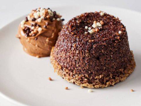 Demonstration video<span>Lava Cake With Ice Cream</span>