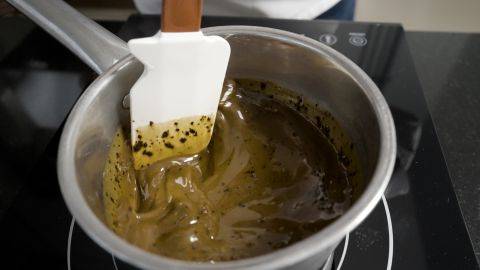Demonstration video<span>NXT-DFM-42 Coffee Ganache Molded Bonbons</span>