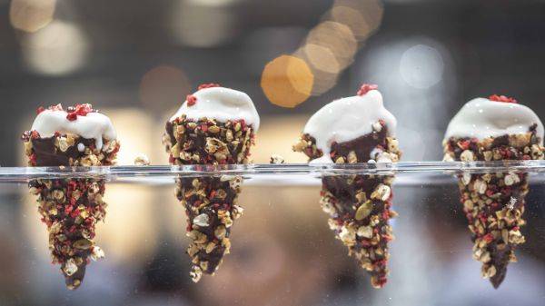 The hextraordinary sundae