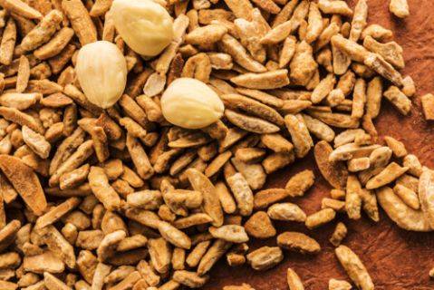 皮をむいたブランチアーモンドスティック | La Morella Nuts
