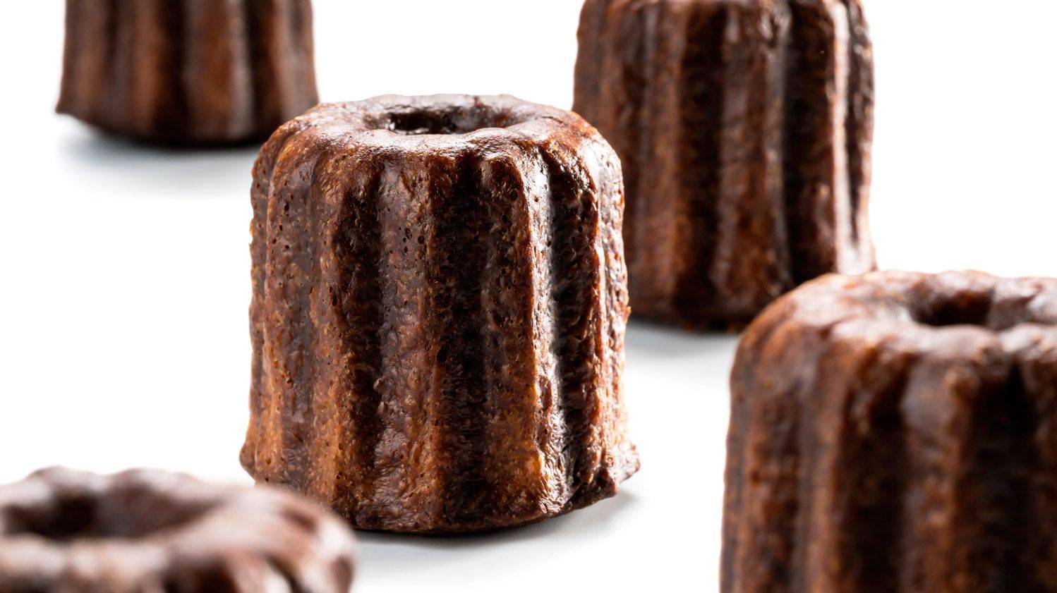 Aged rum and hazelnut canelé