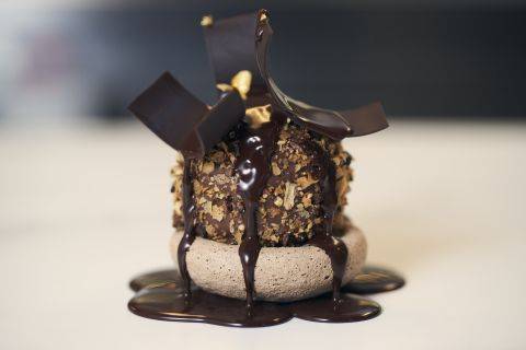 Plant-based Chocolate Pavlova