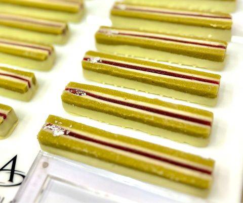 Fraisier Bars