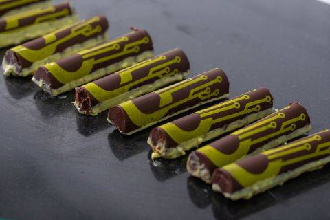 SNACKING CHOCOLATE RASPBERRY