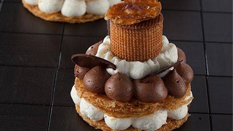 Hazelnut chouquettes | cacao-barry.com
