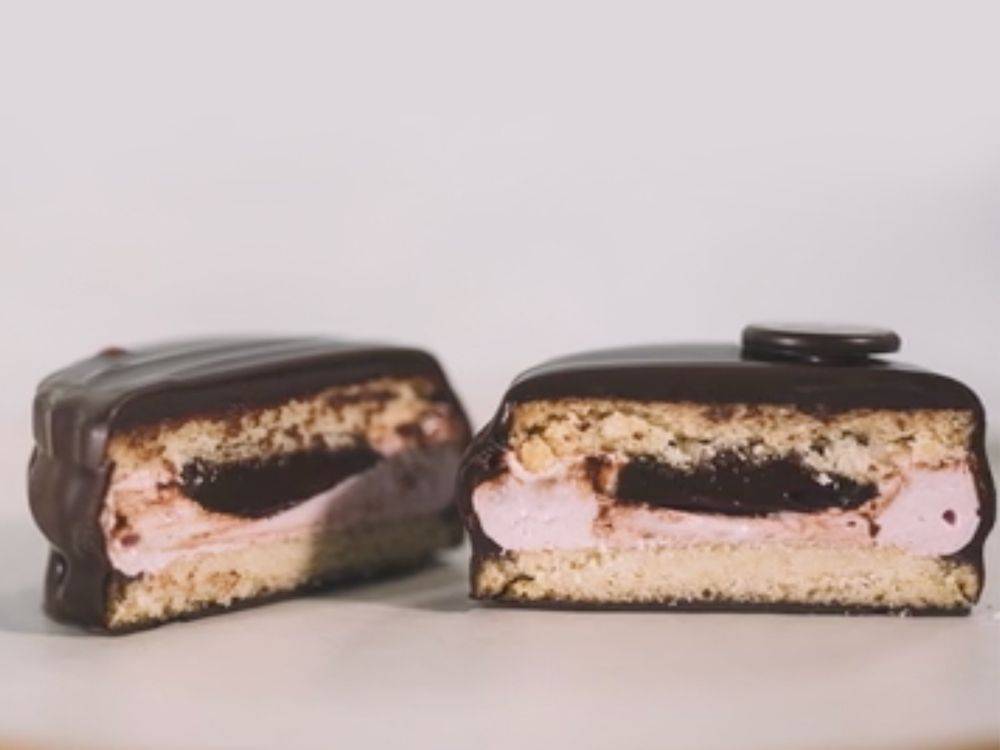 Dark Chocolate and Mixed Berry Marshmallow Alfajores