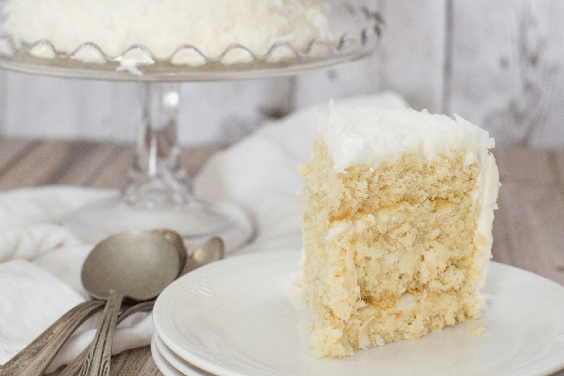 Pastel de Chocolate Blanco y Coco