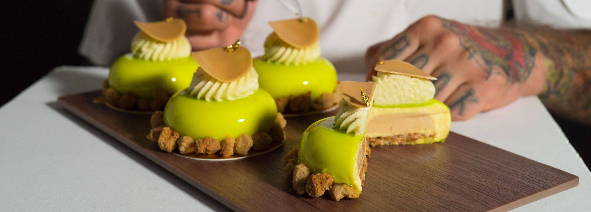 Gold apple crumble