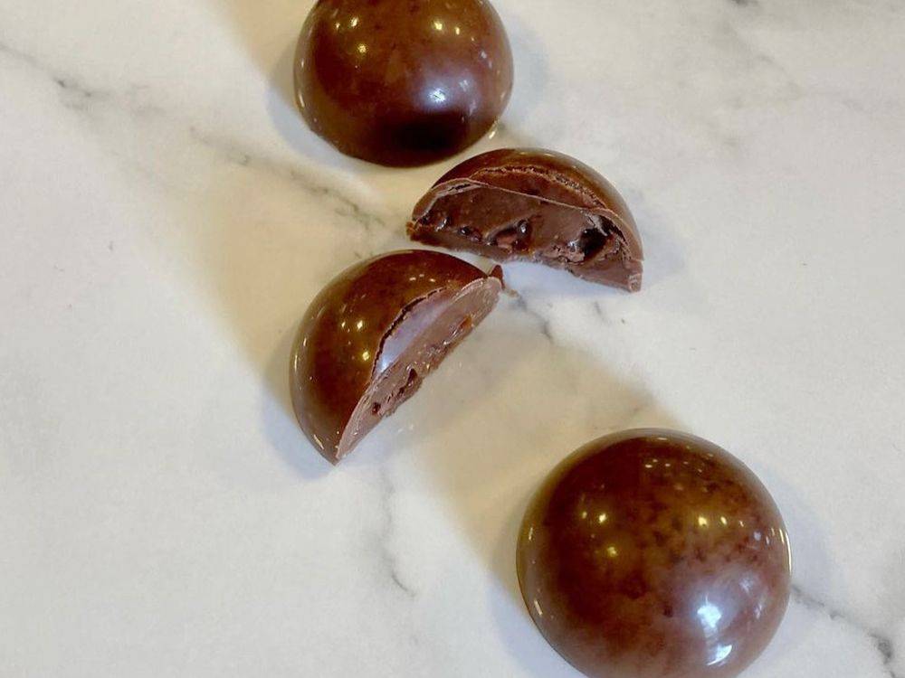Bombom de Cumaru e Laranja