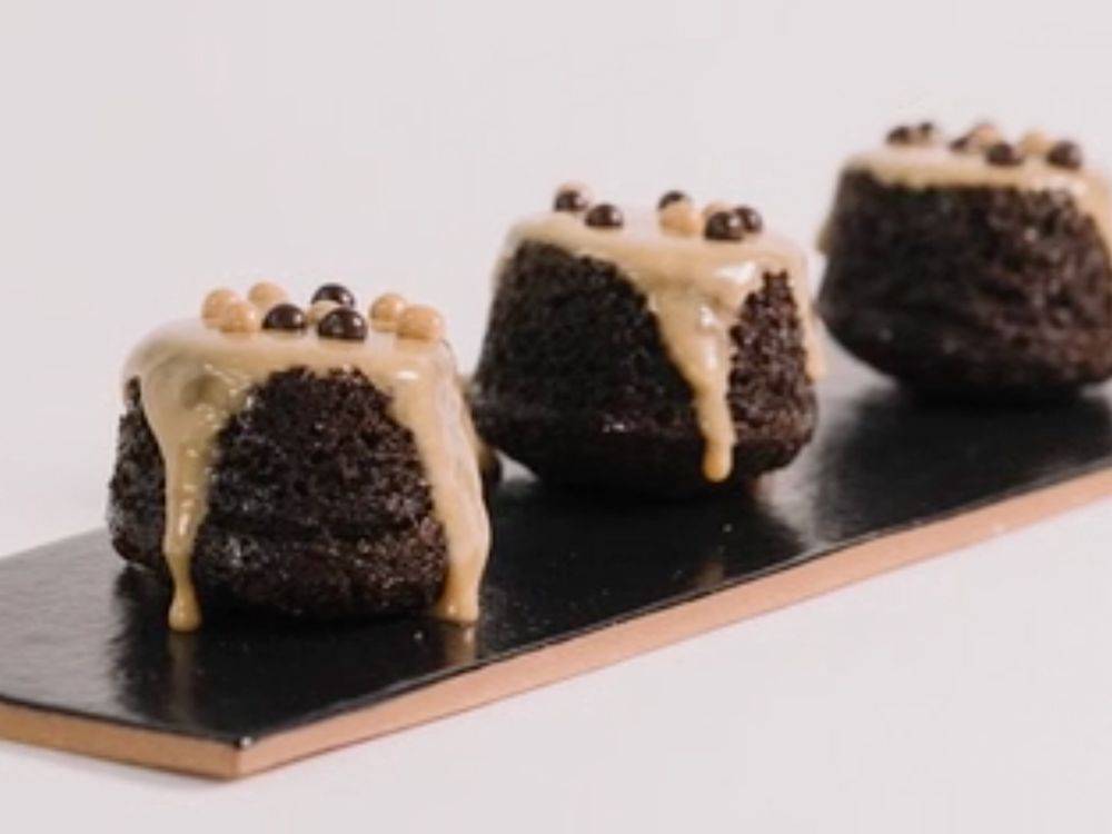 Stout Spice Cakes