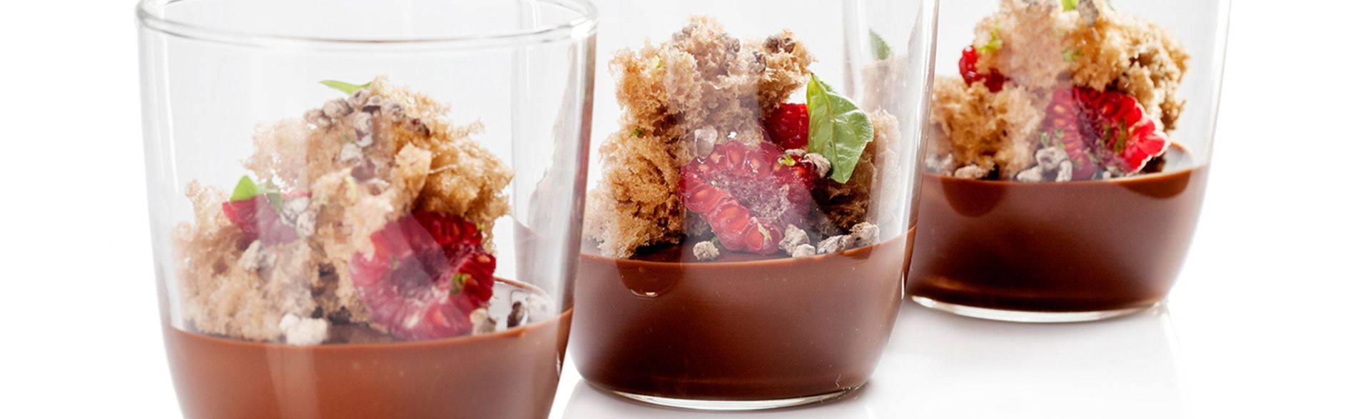 Vasito de Chocolate, Avellanas y Frambuesas