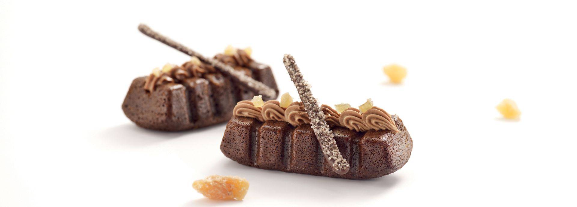 Gingerbread and spiced milk chocolate ganache