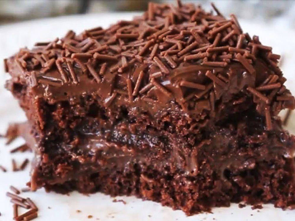 Bolo Cremoso de Brigadeiro