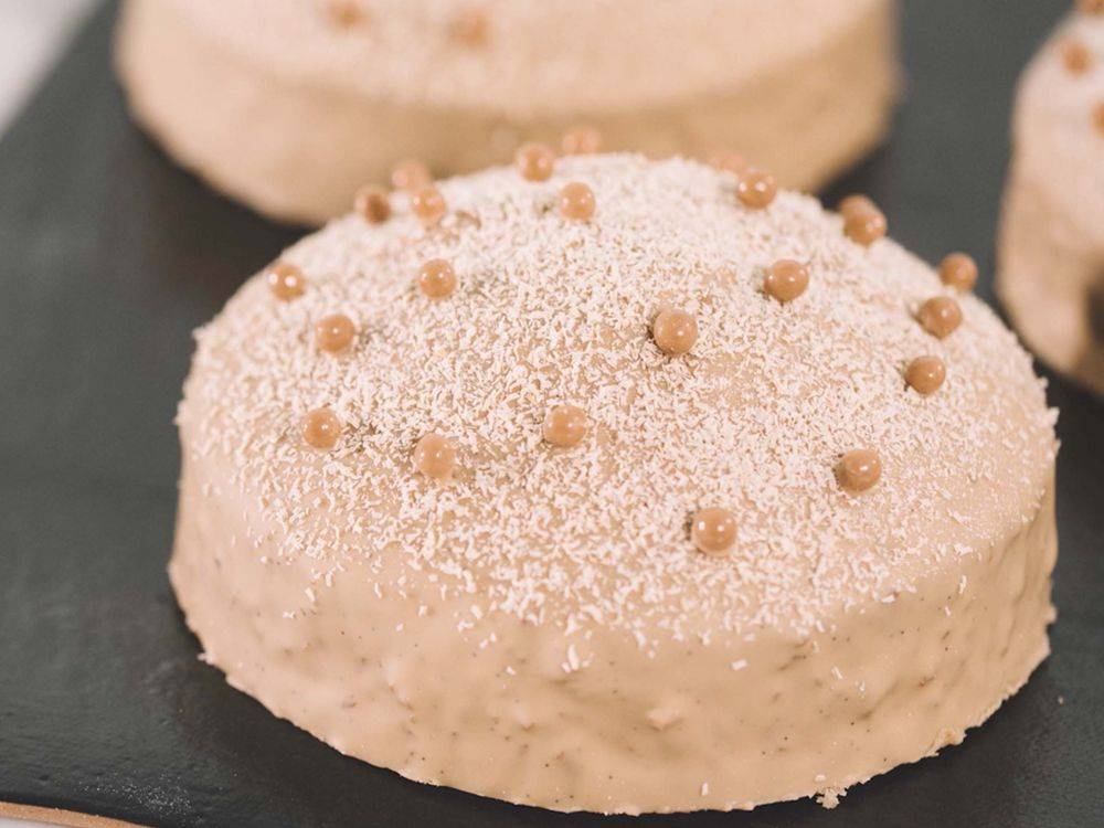 Gold Chocolate & Almond Cake
