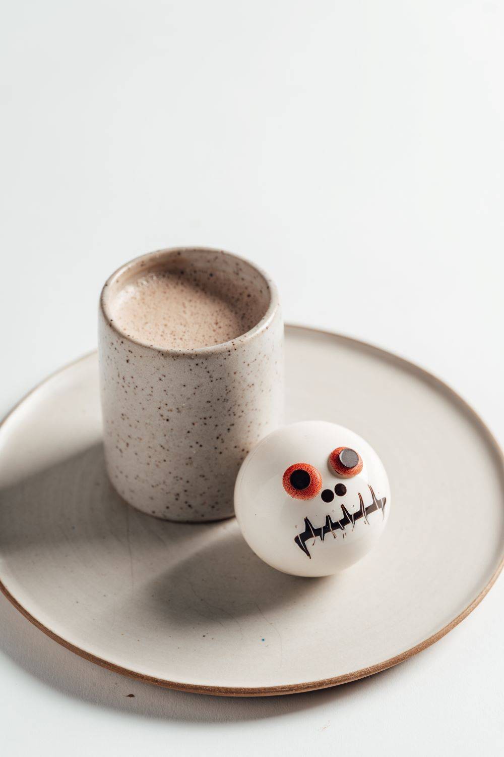 Halloween Hot Chocolate Bomb | callebaut.com