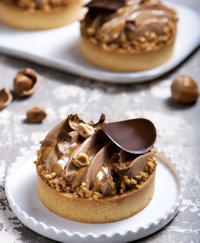 Vegan hazelnut tart
