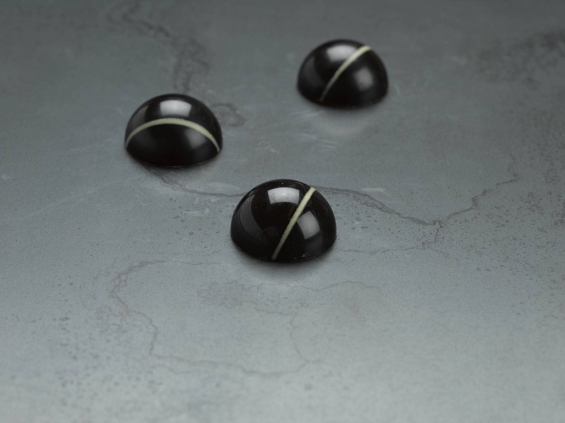 Black Zabuye, Yuzu & Sesam