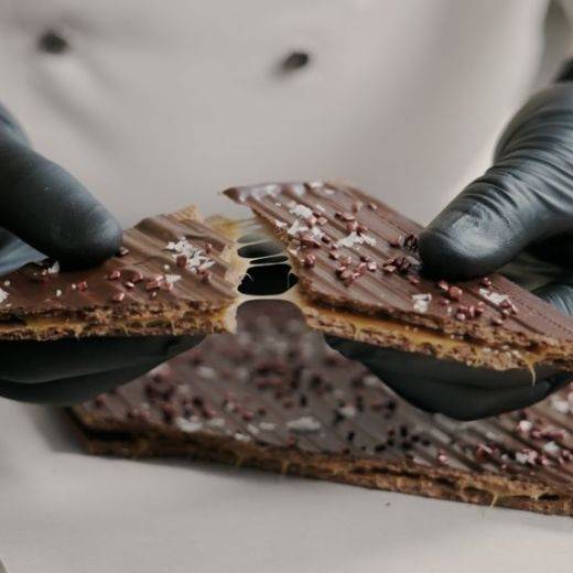Demonstration video<span>Caramel Snacking Bark</span>