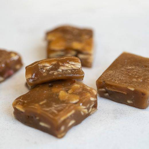 Demonstration video<span>Passionfruit & Sliced Almond Caramel</span>