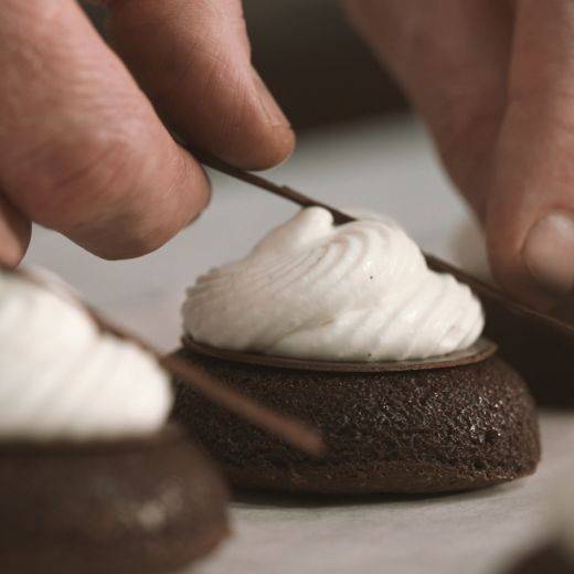 Demonstration video<span>Caramel and Vanilla Brownies</span>